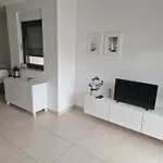 Ana *
