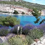 Ana Apartman