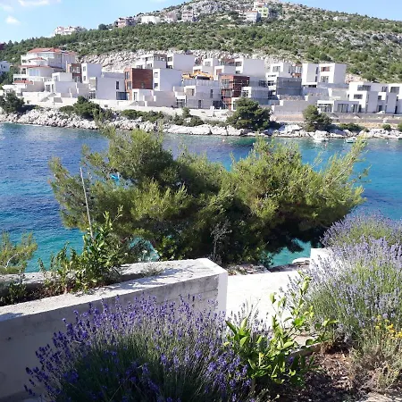 Ana Apartman Primošten